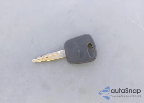 2001 Ford F-150 Lariat/Xl/Xlt z USA, uszkodzony, nr VIN 1FTRX18L31NB06325